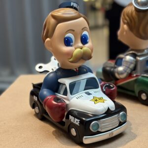 Police Korn Doll x 1948 Ford F1